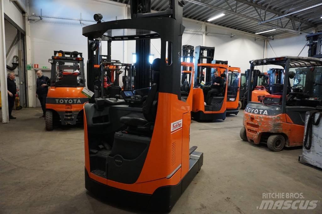 Toyota RRE140HE Retraky
