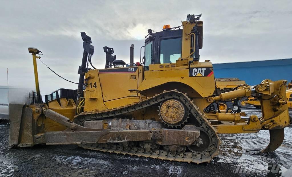 CAT D 8 T Pásové dozery