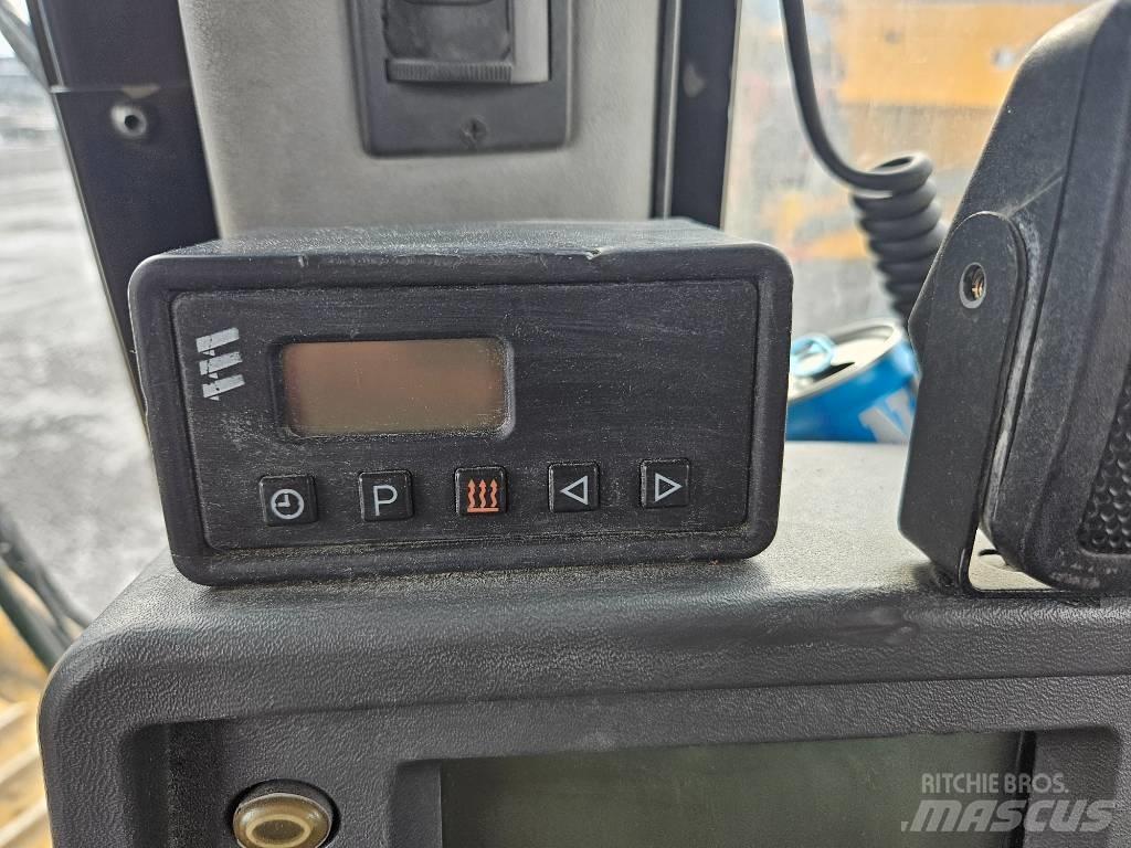 CAT D 8 T Pásové dozery
