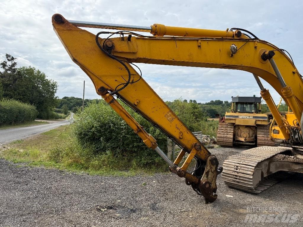 JCB JS 240 LC Pásová rýpadla