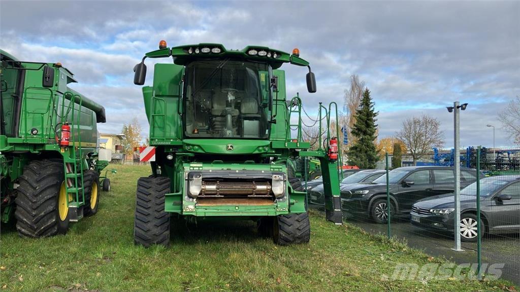 John Deere S680 Sklízecí mlátičky