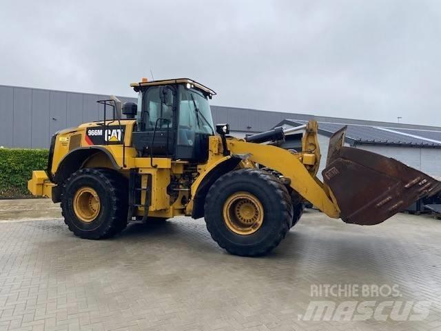 CAT 966 M Kolové nakladače