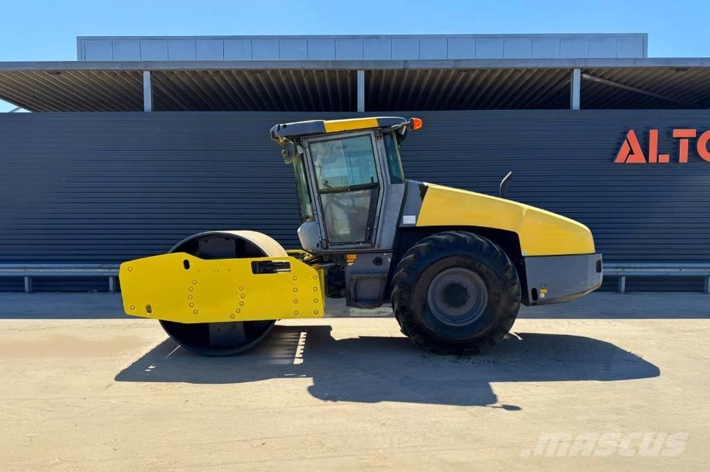 Dynapac CA3500D Tahačové válce