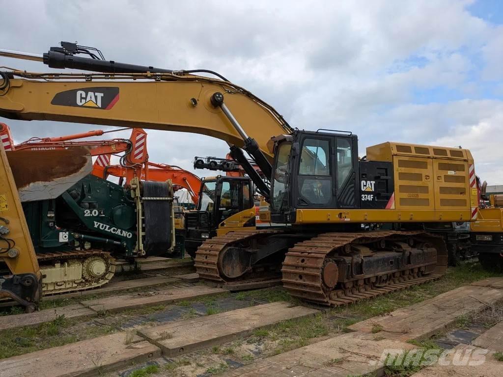 CAT 374F Pásová rýpadla