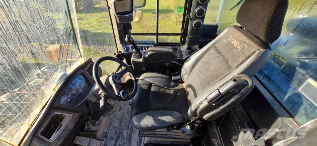 Hyundai HL 965 Kolové nakladače