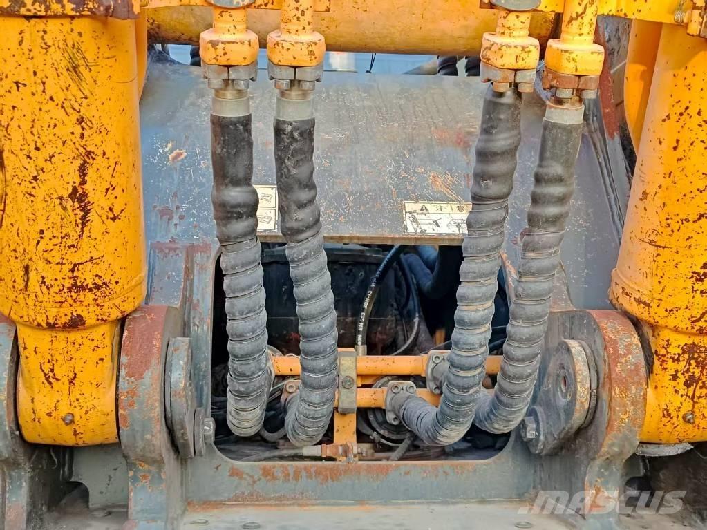 Hyundai R300LC-9S Pásová rýpadla