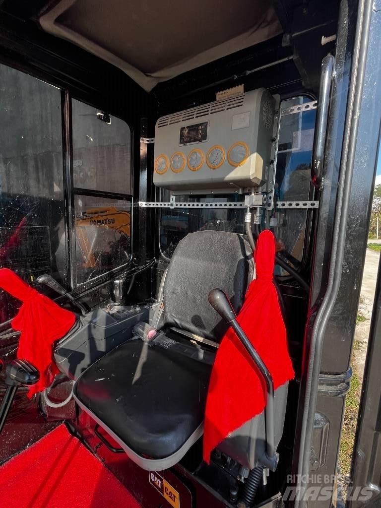 CAT 303.5ECR Pásová rýpadla