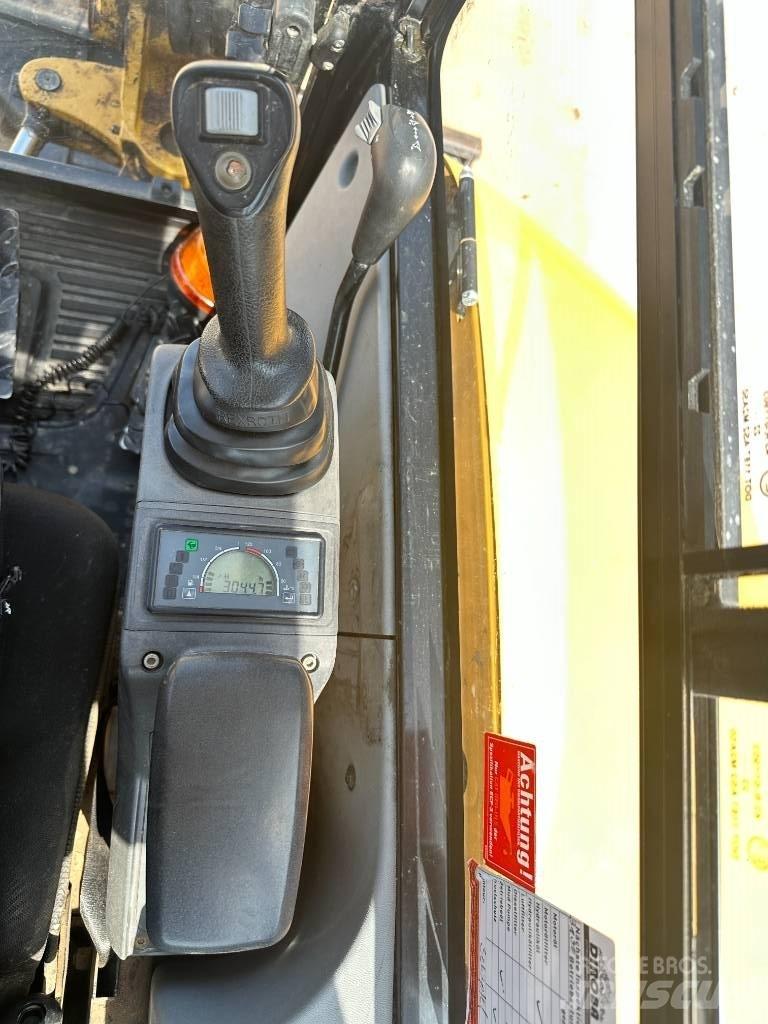 CAT 302.7 D CR Mini rýpadla < 7t
