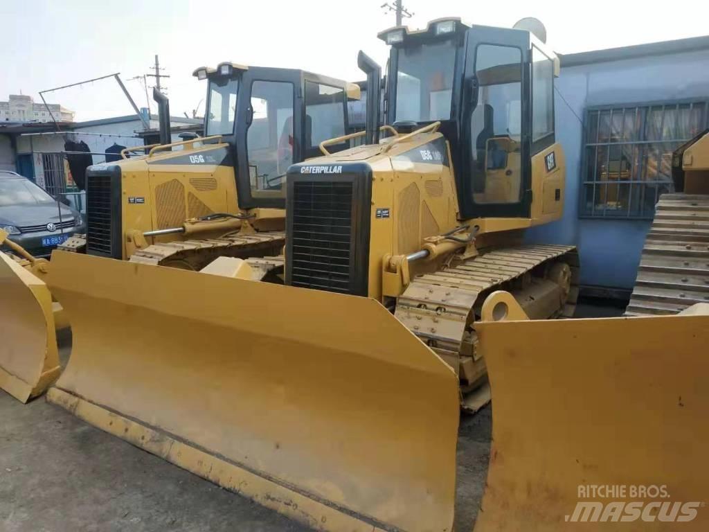 CAT D5M Pásové dozery