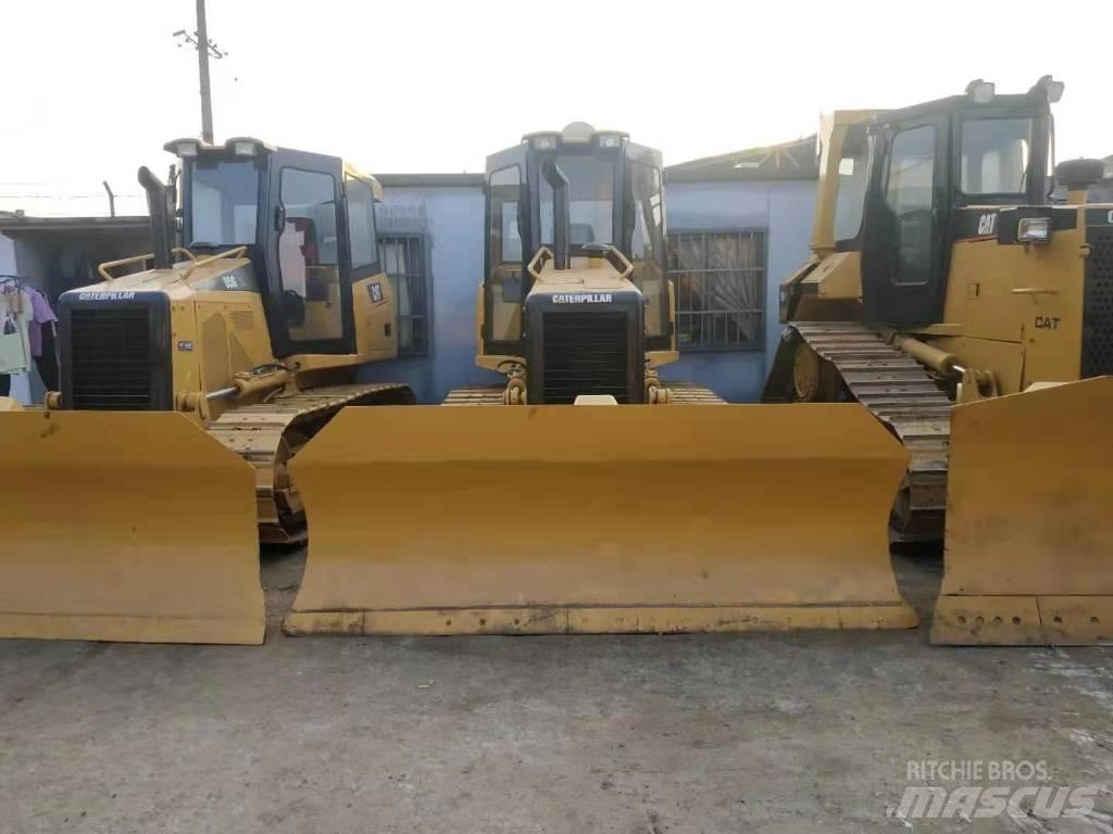 CAT D5M Pásové dozery