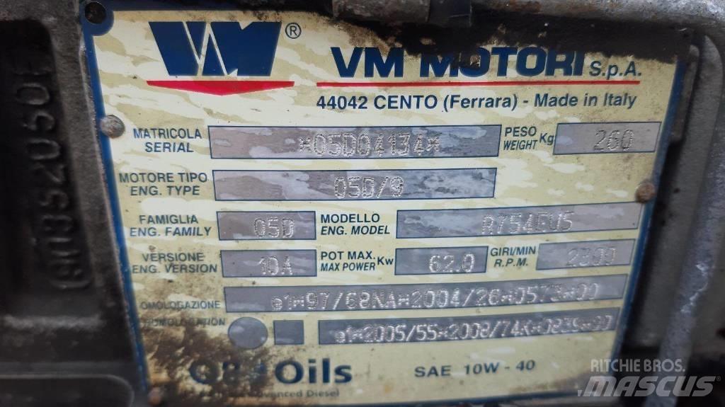 VM R754EU5 80 HP Motory
