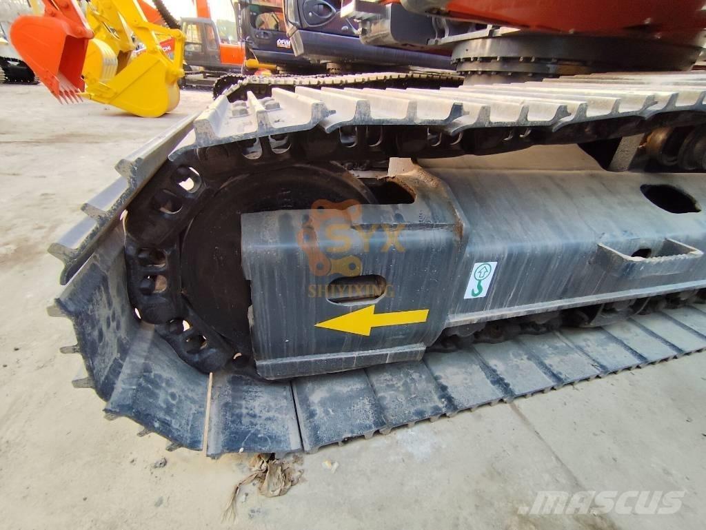 Doosan DX 225 LC Pásová rýpadla