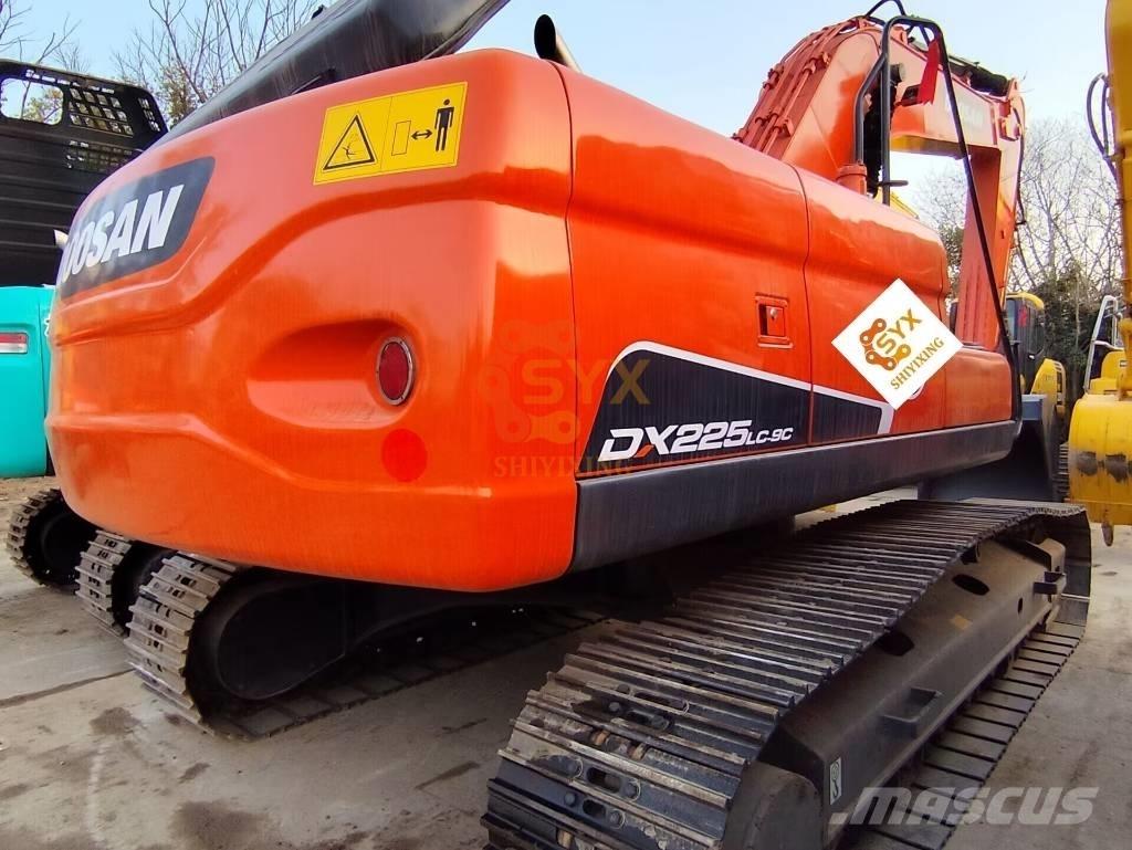 Doosan DX 225 LC Pásová rýpadla