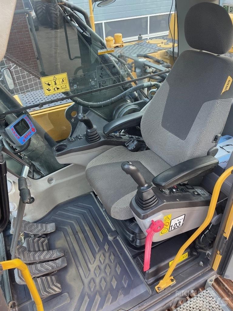 Volvo EC250DL Pásová rýpadla