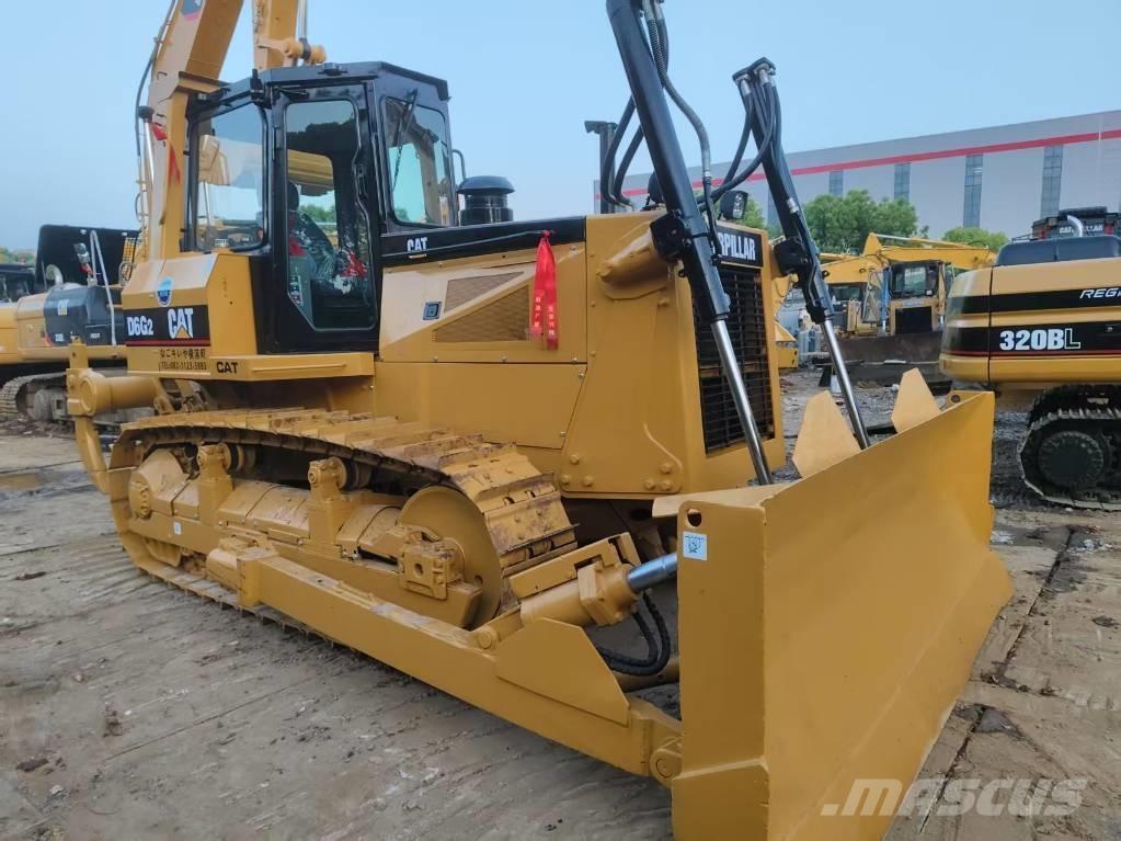 CAT D6G2 Pásová rýpadla