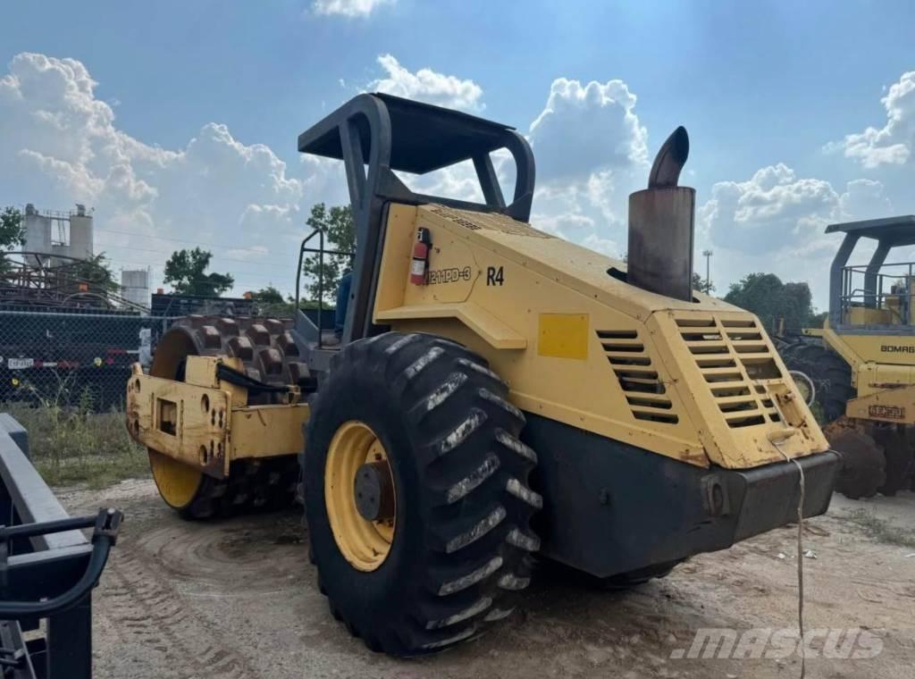 Bomag BW 211 P D-3 Tahačové válce