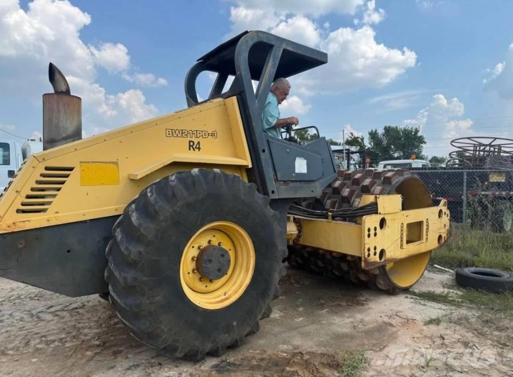 Bomag BW 211 P D-3 Tahačové válce