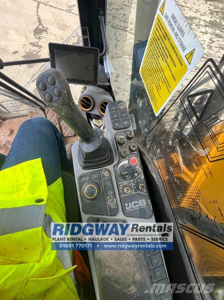 JCB 131 X LC Pásová rýpadla