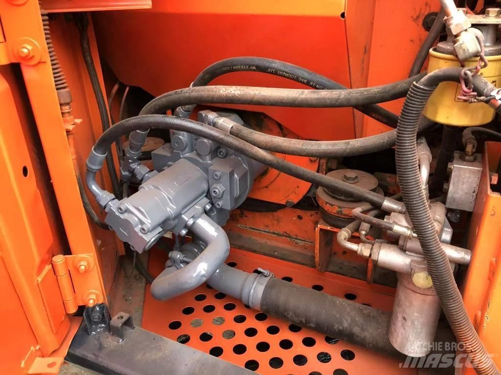 Hitachi ZX 60 Pásová rýpadla