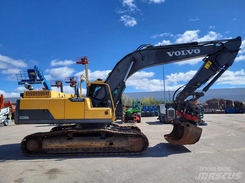 Volvo EC 250 D L Pásová rýpadla