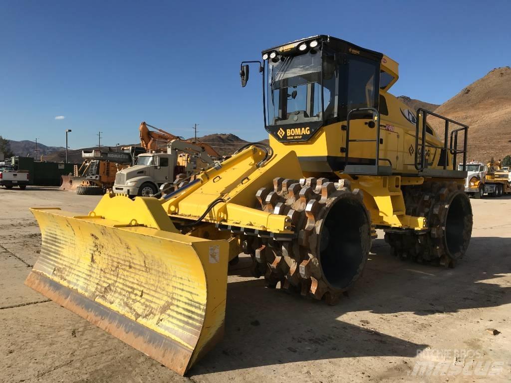 Bomag BC473EB-4 Tahačové válce