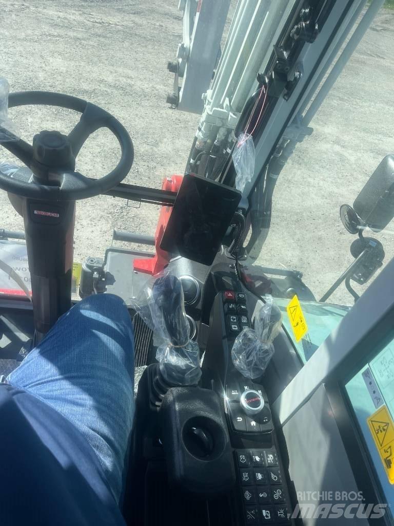 Takeuchi TB 370 W Kolová rýpadla