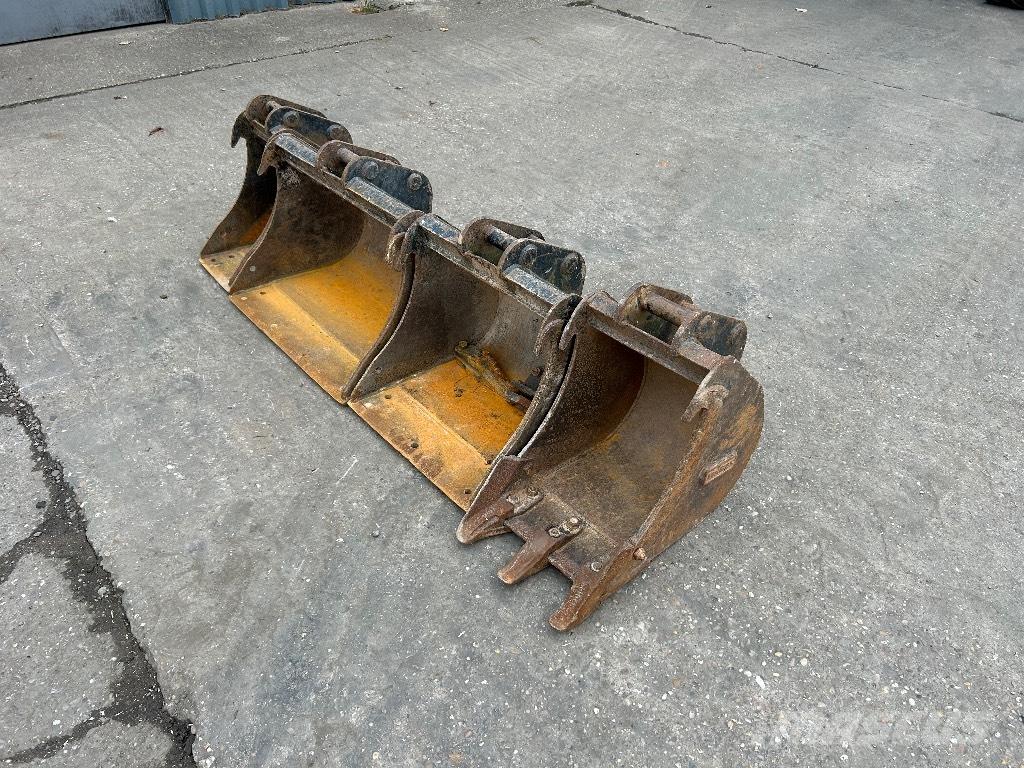 Kubota U27-4 Mini rýpadla < 7t