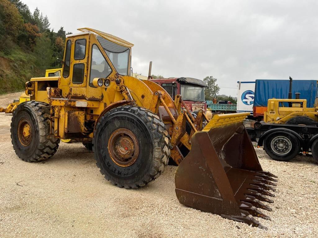 CAT 966C Kolové nakladače