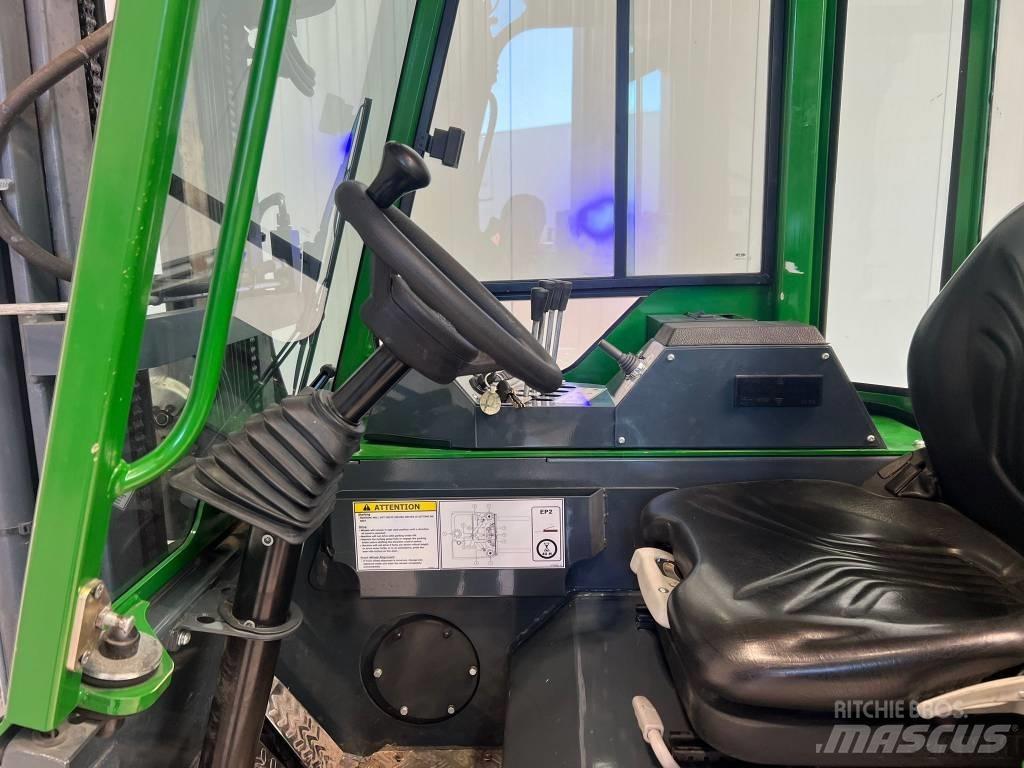 Combilift CBE2500 4 cestní vysokozdvižné vozíky
