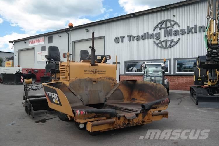 CAT AP 300 Finišery