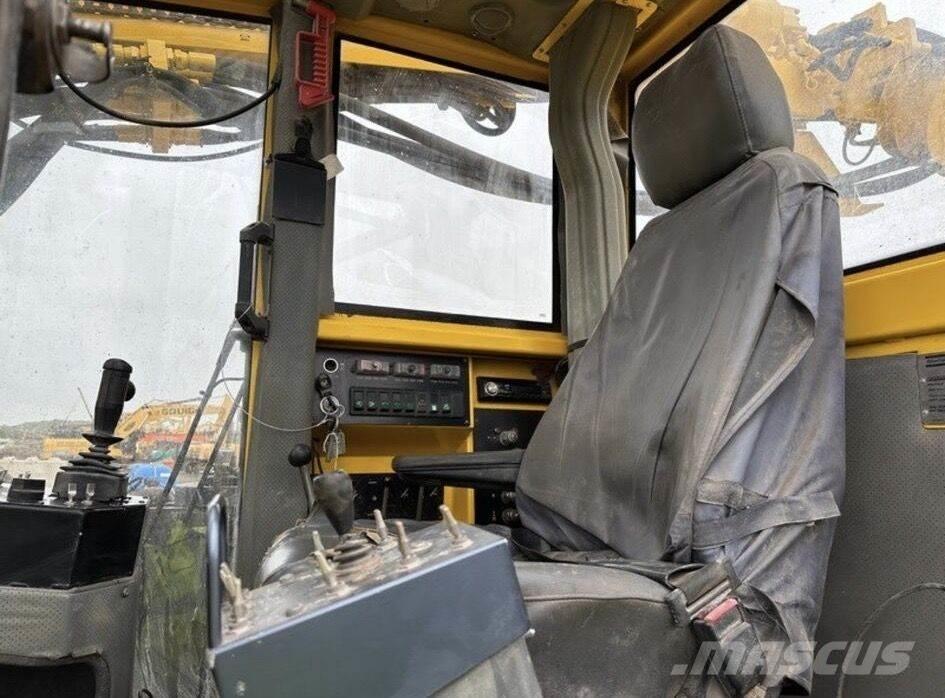 Atlas Copco ROC F6 Povrchové vrtací stroje