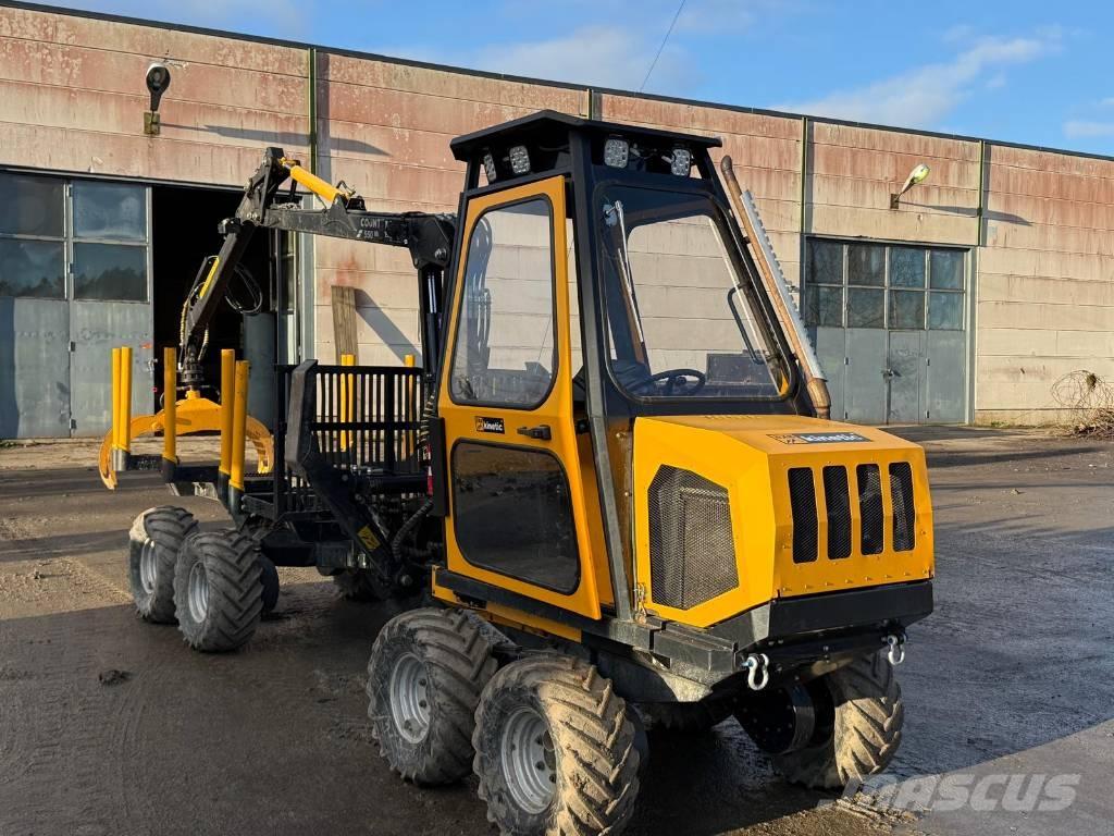  Kinetic 8x8 Vyvážecí traktory