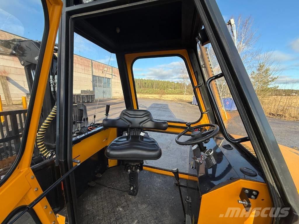  Kinetic 8x8 Vyvážecí traktory