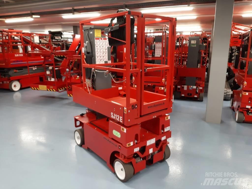 SkyJack SJ12 E Vertikální sloupové výtahy