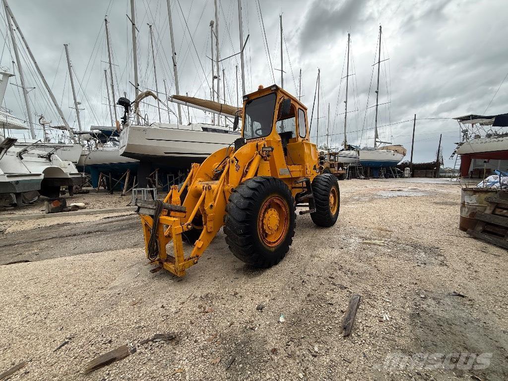 CAT 920 Kolové nakladače