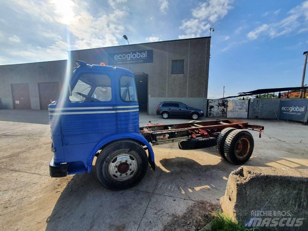 Pegaso COMET 1090 Nákladní vozidlo bez nástavby