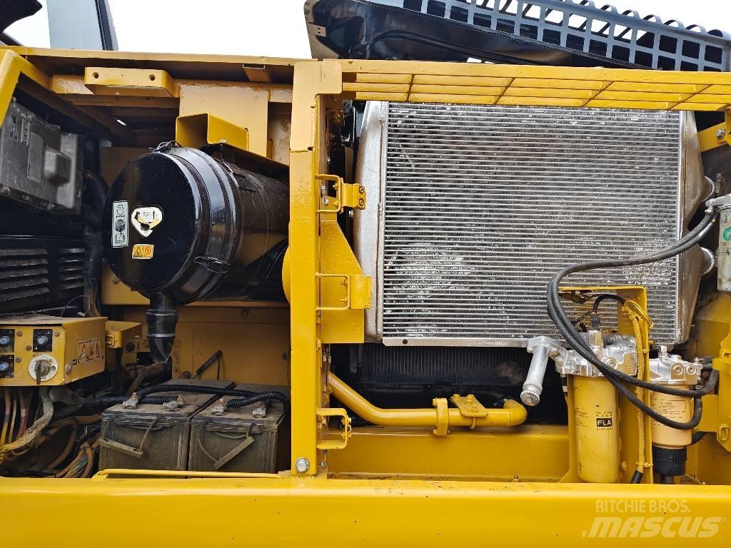 CAT 330 D2 L Pásová rýpadla