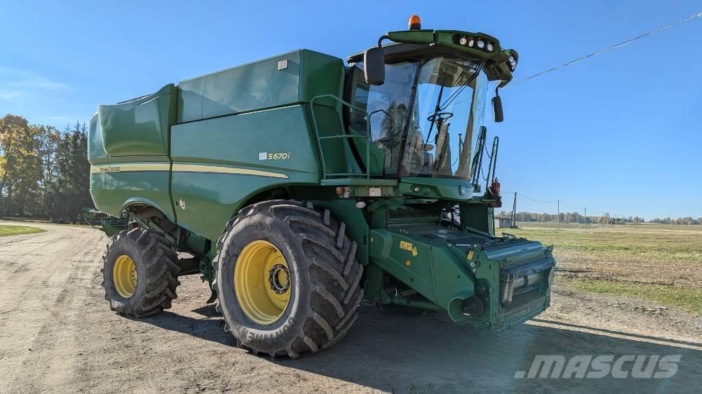 John Deere S 670 i Sklízecí mlátičky