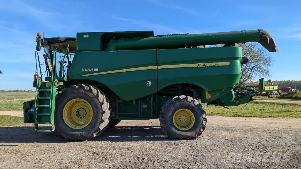 John Deere S 670 i Sklízecí mlátičky