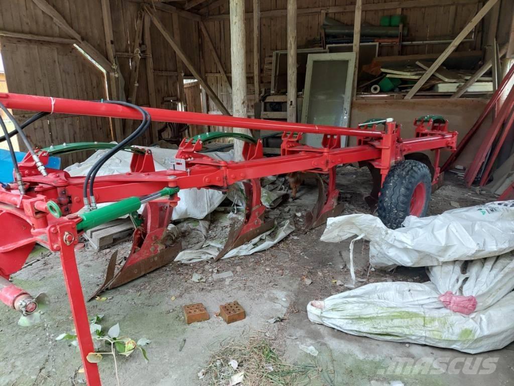 Unia TUR VARIO 5 R Konvenční pluh