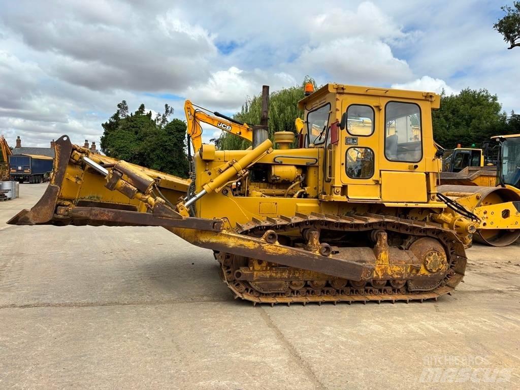 CAT D 6 D Pásové dozery