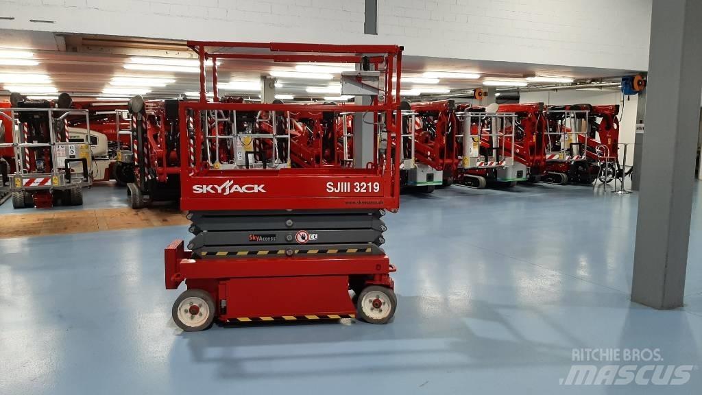 SkyJack SJIII 3219 Nůžková zvedací plošina