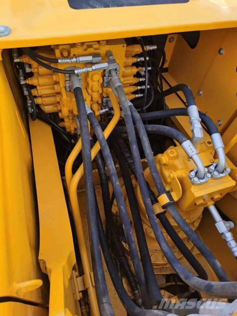 Komatsu PC 220-7 Pásová rýpadla