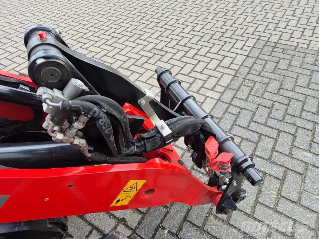 Manitou MLA 3-25 H Mininakladače