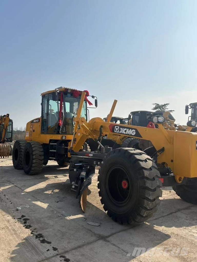 XCMG GR 2153 Grejdry
