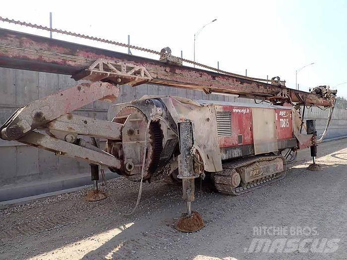 EGT TD815 Povrchové vrtací stroje