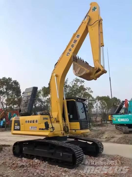 Komatsu PC200-8 Pásová rýpadla
