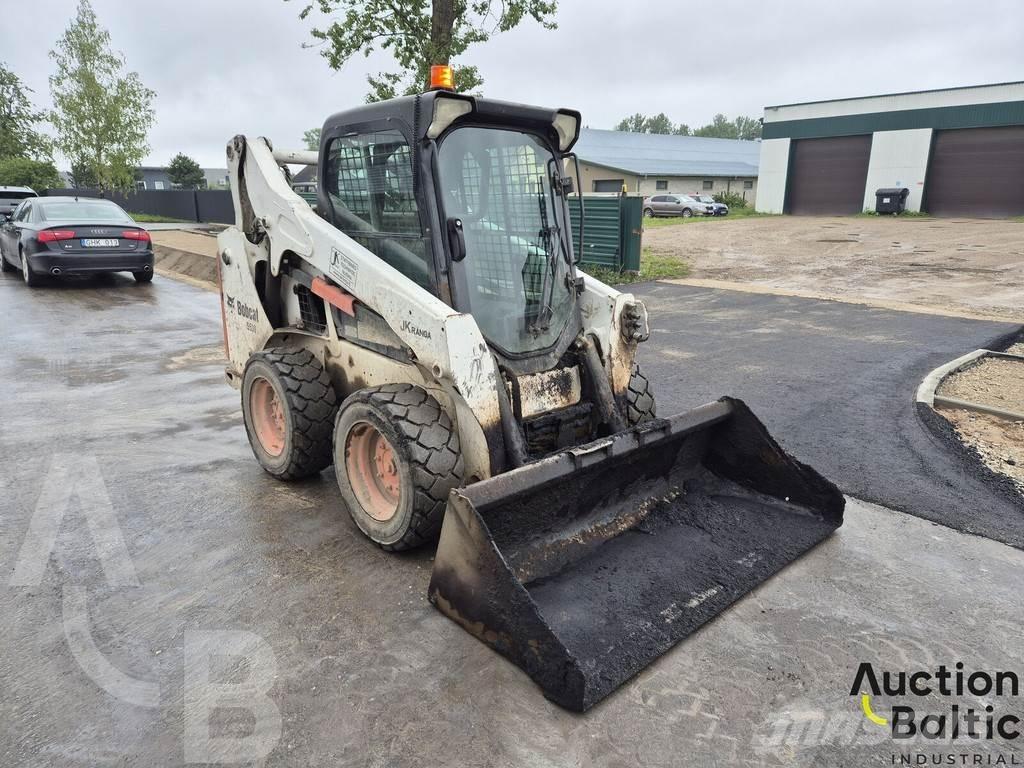 Bobcat S 530 Smykem řízené nakladače