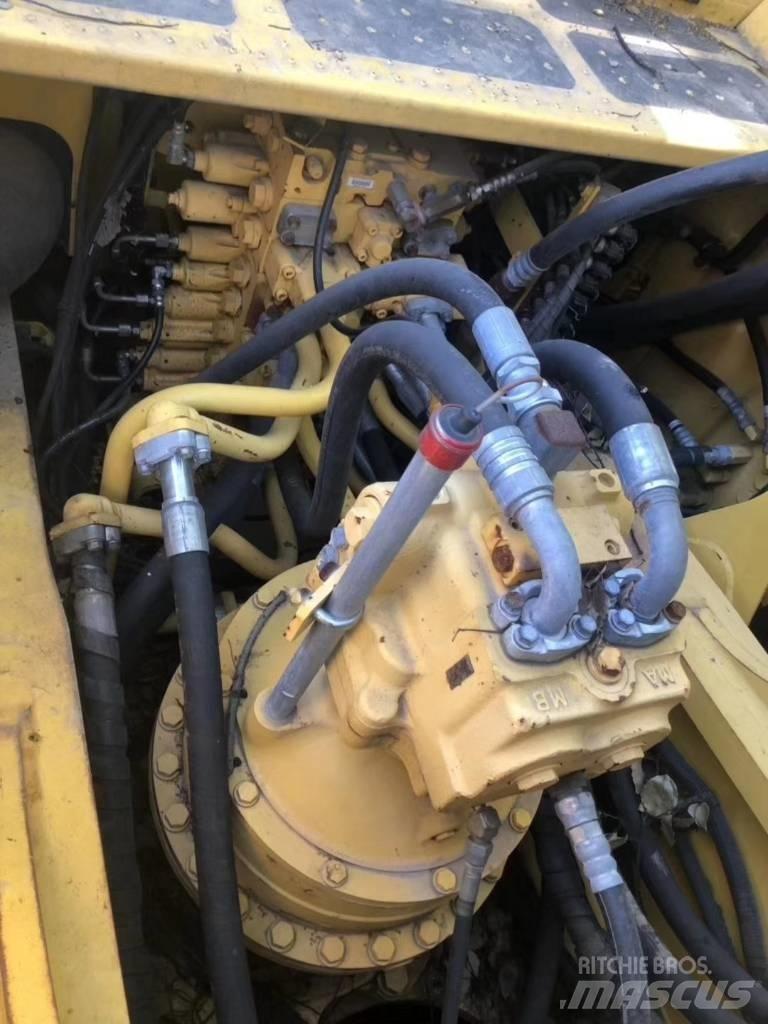 Komatsu PC 490 LC-10 Pásová rýpadla