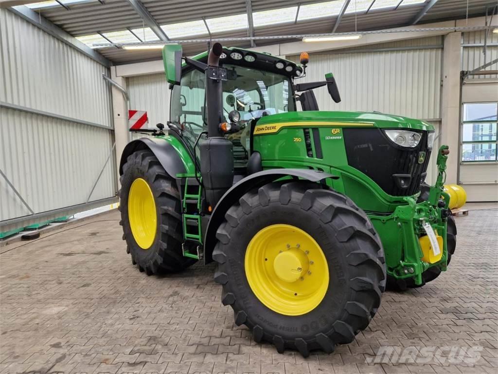 John Deere 6R 250 Traktory